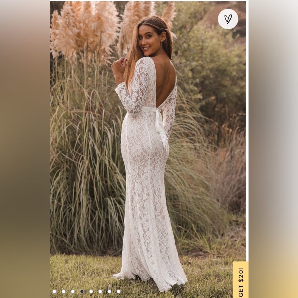 Long sleeve wedding dress NWT only tried on!